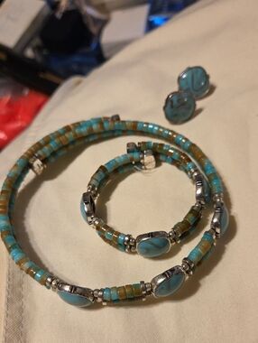 Monet Set Chocker, Bracelet And Earings